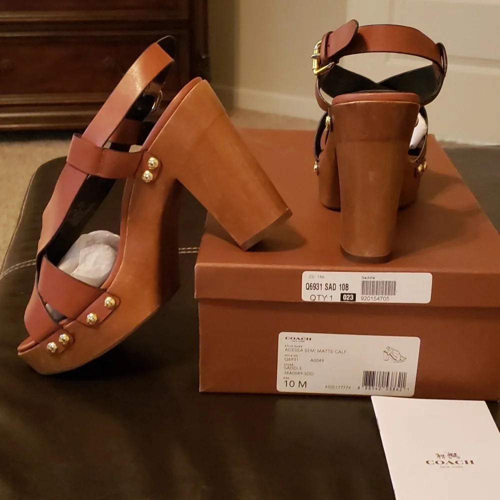 Shoes - Picture 4 of 4